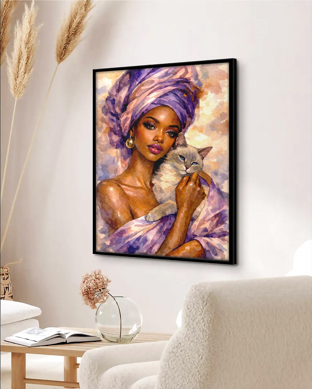 Kedili Kadın Çerçeveli Poster: Asil Suluboya Sanatı, Mor ve Altın